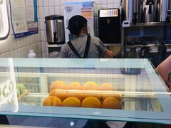面包甜点陈列柜-CoCo都可(湖滨银泰店B区店)