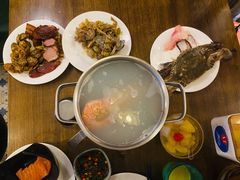 -遇上西雅图多融合海鲜自助餐厅(中房金谊广场店)