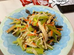 什锦菜-金陵暴走龙虾·烧烤·排档(南京总店)