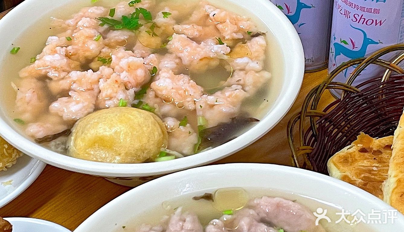 青岛•居民楼下的小店福建肉滑汤