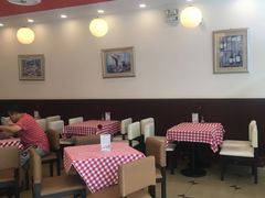 大堂-红宝石·鲜奶小方·海派西点房(南丹店)