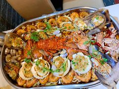 波士顿龙虾-东记炭炉·海鲜鸡煲(龙华店)