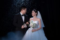 -雪中彩影婚纱摄影·微光艺术中心