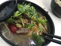 泡椒牛肉面-一品郑记重庆牛肉米线馆(东泰路店)