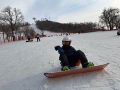 -庙香山滑雪场