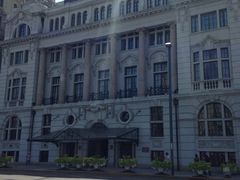 iphone_upload_pic-LONG BAR 廊吧(外滩华尔道夫酒店)