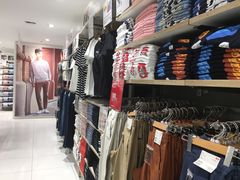 -优衣库(上海正大广场店)
