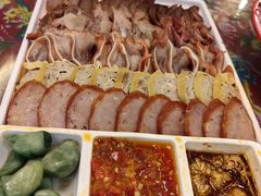 -闯关东东北农家菜(崂山石老人店)