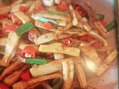 -八府香鸭·啫啫煲(华山路店)