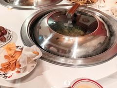-哈尔滨烧烤·山河村铁锅炖(交大店)