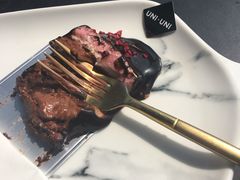 -UNI UNI(环亚凯瑟琳店)