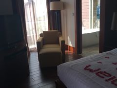 -三亚湾海居铂尔曼度假酒店