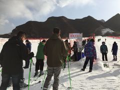 -荣盛康旅野三坡滑雪场