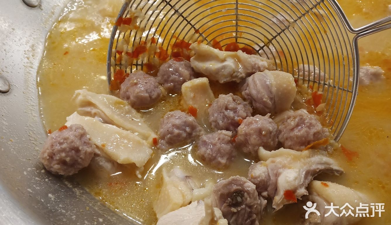 糟粕醋海鲜火锅真的yyds！