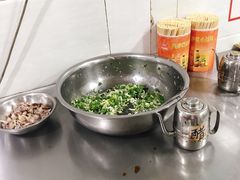 -薛记襄阳香辣牛肉面(平安路店)