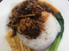鱼香肉丝饭-肥叔锅贴(上沙路店)