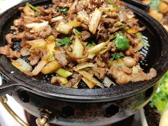 铁板黑椒牛柳-北平盛世·新京菜·北京烤鸭(劲松·双井店)