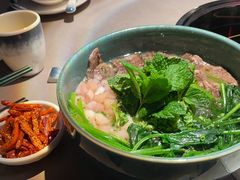 -伴山牛贵州黄牛肉火锅·苗疆非遗艺术餐厅(上海首店)