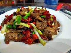 -临江餐馆二楼美食部落