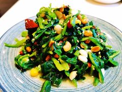 八宝菠菜-小六汤包砂煲菜(文景路店)