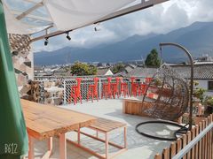 -喵屿·大理花园猫咖