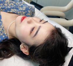 -莲姿娜·半永久纹眉皮肤管理