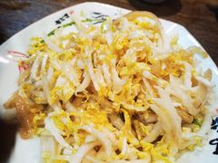 白菜拌海蜇-鲜小岛·铜锅涮肉