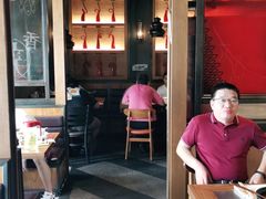 大堂-辣尚瘾·烤鱼·新川菜(交大直营店)