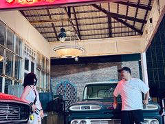 -席娜卡琳火车铁道夜市