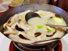 -万龙洲海鲜(大兴绿地缤纷城店)