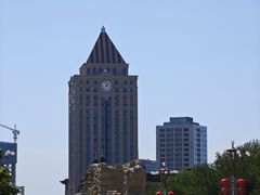 -霍尔果斯国门景区
