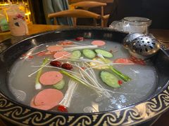-小志家.鲜牦牛肉牛杂火锅野生菌汤锅