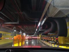 入口-白玉兰广场停车场