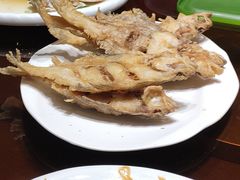 炸偏口鱼-方城小吃店