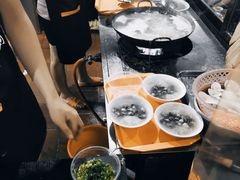 -建国蚵煎蚵面