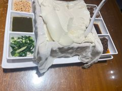 -95号酱骨·一块豆腐(展春园西路店)