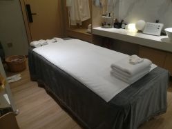 -香港倾城国际·美容美体中心