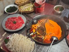 -朱光玉火锅馆(龙阳广场店)