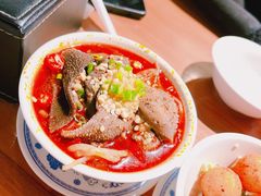 -炉小二铜锅牛蛙•川湘菜(三里屯店)