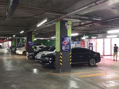 -新荟城购物中心-停车场