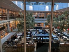 -乐蓬马歇百货公司(Rive Gauche)