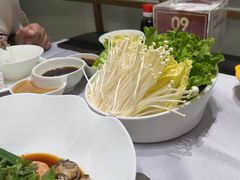 -红鼎豆捞·非遗鲍皇汤火锅(宝丰路店)