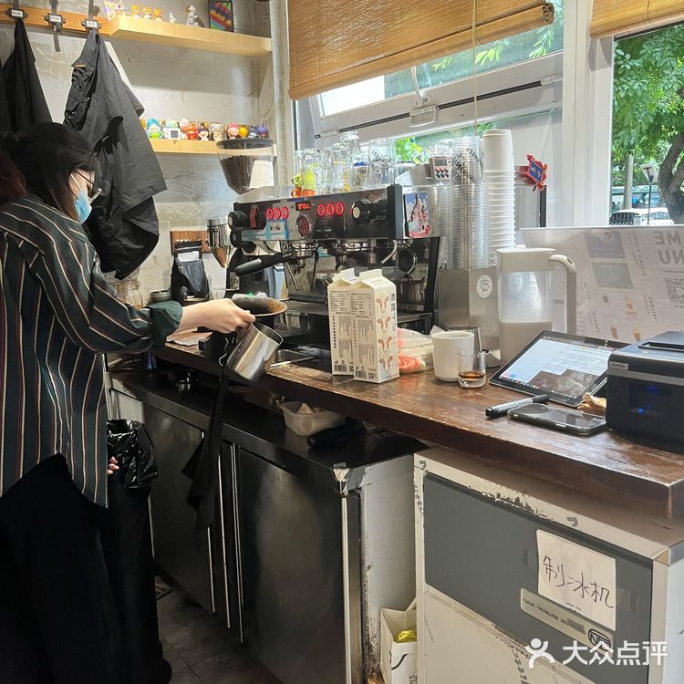 咖啡探店 | 八卦岭的宝藏咖啡—Forrest coffee