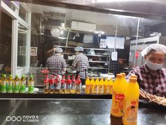 -亮亮面馆(经六路店)