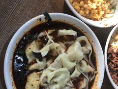 红油抄手-花市豌杂面(民生路店)