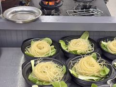 -老秦盖浇饭鸭子饭(回音必小区店)