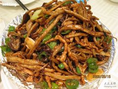 肉滑茶树菇-国人川菜(李家村建东街店)