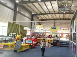 -趣玩空间蹦床乐园(临平旗舰店)