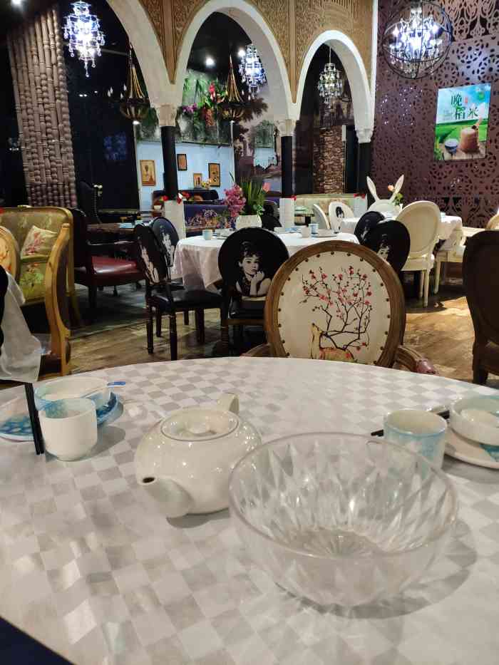 碧桃时尚精品餐厅(金光华广场店)-"想吃酸菜鱼但是太二排队太久了