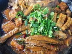 炖海杂鱼-李记大厨